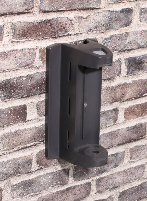 wall-bracket-3-600x819